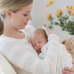 Mẹo hay giúp mẹ cách chăm sóc trẻ sơ sinh tốt nhất trong tháng