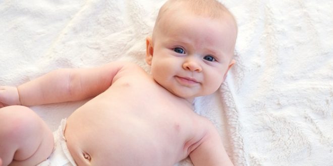 Chăm sóc trẻ sơ sinh trong TUẦN ĐẦU TIÊN như thế nào ?